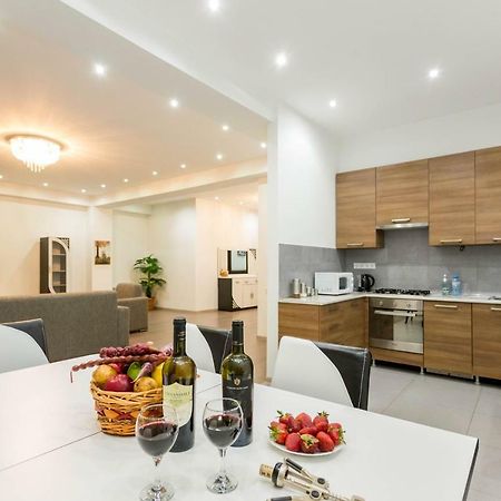 Tbilisi Sweet Home Apartment מראה חיצוני תמונה