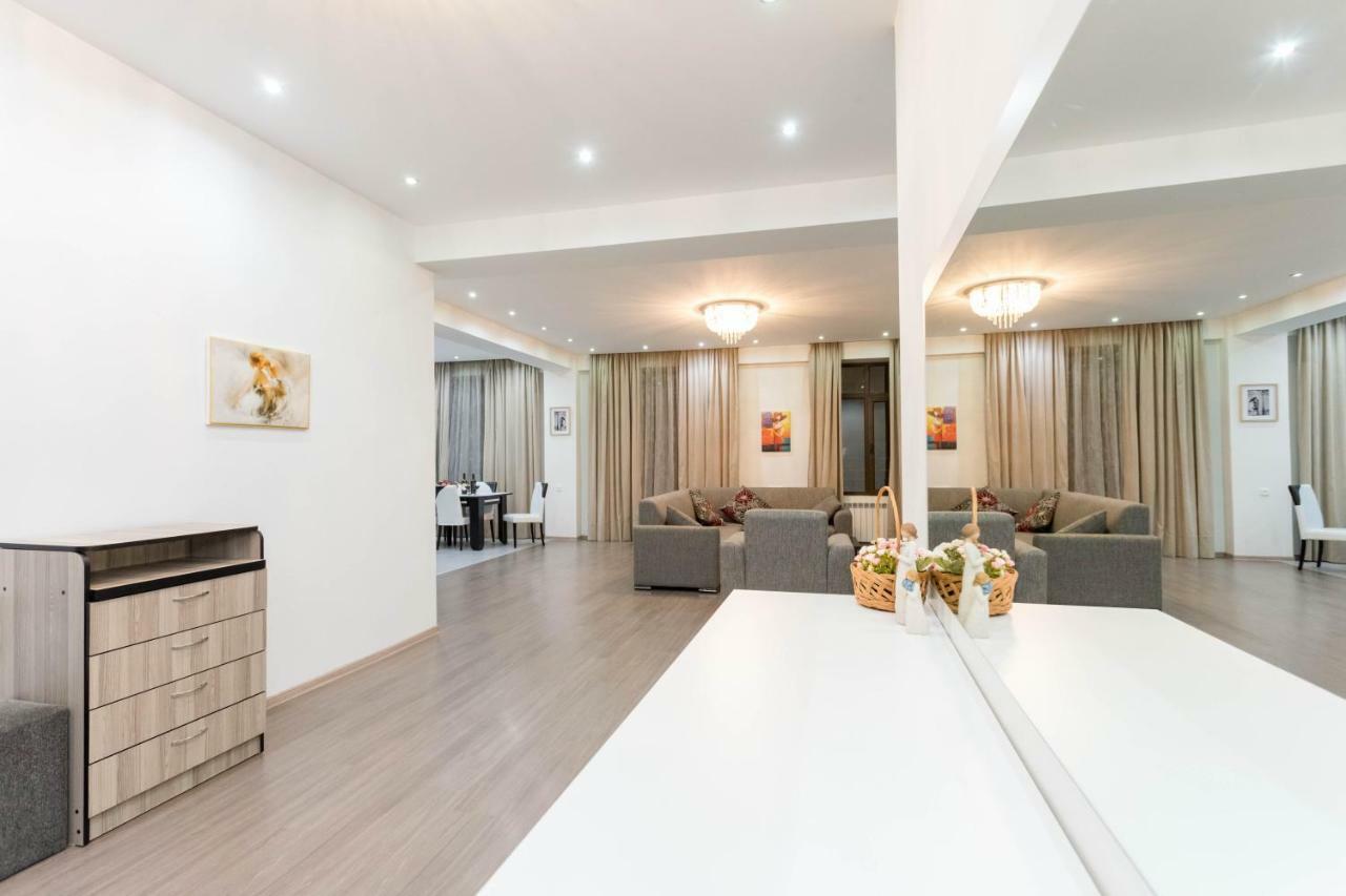 Tbilisi Sweet Home Apartment מראה חיצוני תמונה