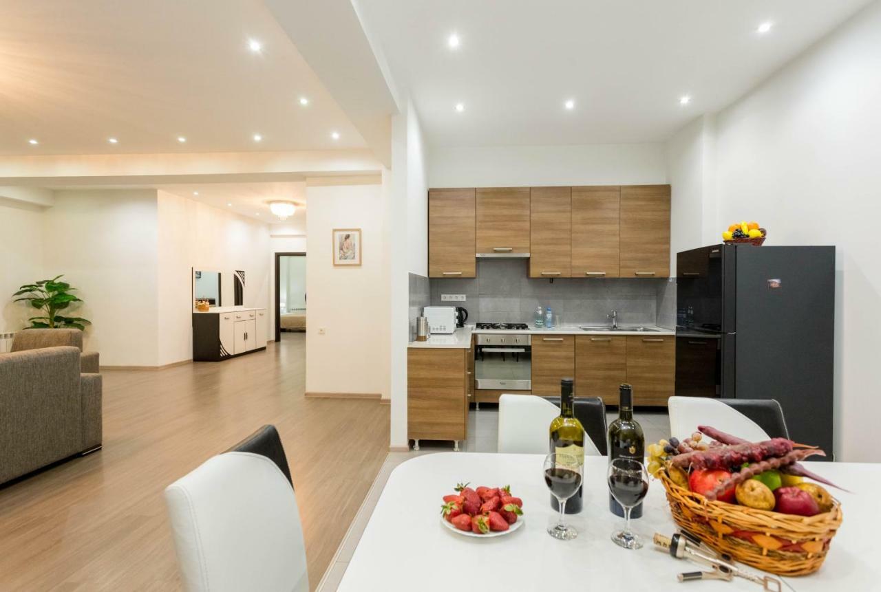 Tbilisi Sweet Home Apartment מראה חיצוני תמונה